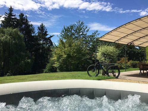 Pure Spa Greenwood 4p - INTEX, Tuin en Terras, Bubbelbaden en Hottubs, Gebruikt, Opblaasbaar, Afdekzeil, Grondzeil, Filter, Pomp