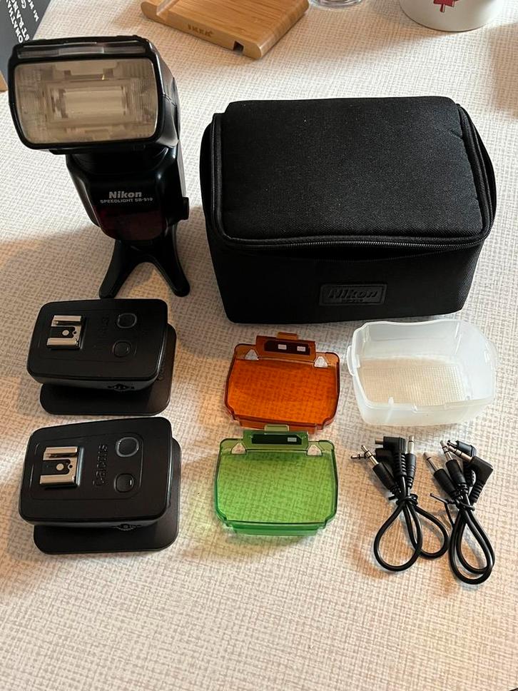 Nikon SB-910 flitser met accessoires & wizards, Audio, Tv en Foto, Foto | Flitsers, Zo goed als nieuw, Nikon, Kantelbaar, Ophalen of Verzenden