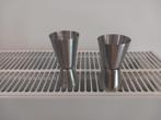 Twee coctail maatbekertjes, Ophalen