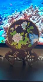 Belle assiette décorative ancienne décorée à la main héritée, Antiquités & Art, Envoi