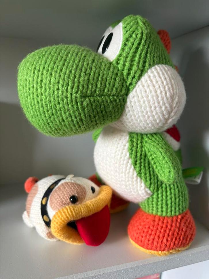 Amiibo MEGA Yoshi + Poochy, Games en Spelcomputers, Games | Nintendo Switch, Zo goed als nieuw, Ophalen of Verzenden