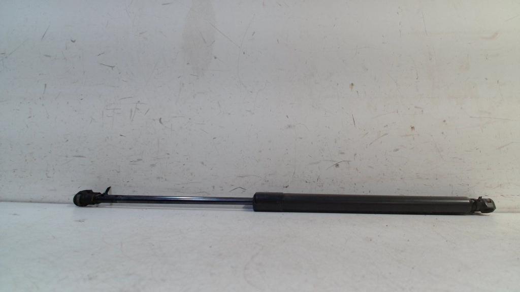 Gasdrukveerset achter Peugeot 308, Onderdelen@venauto.nl, Van der Ven Autorecycling B.V., Ettenseweg 76, 4706 PB Roosendaal, The Netherlands