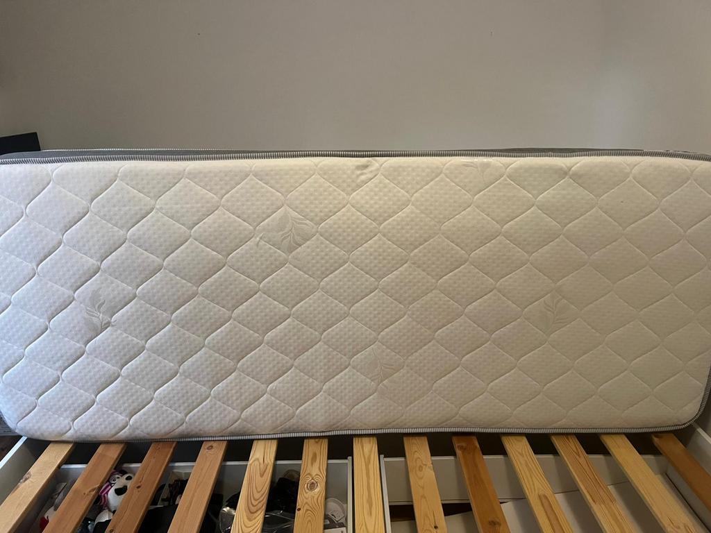 Matelas 1 personne, Matelas, 200 cm, Une personne, Comme neuf