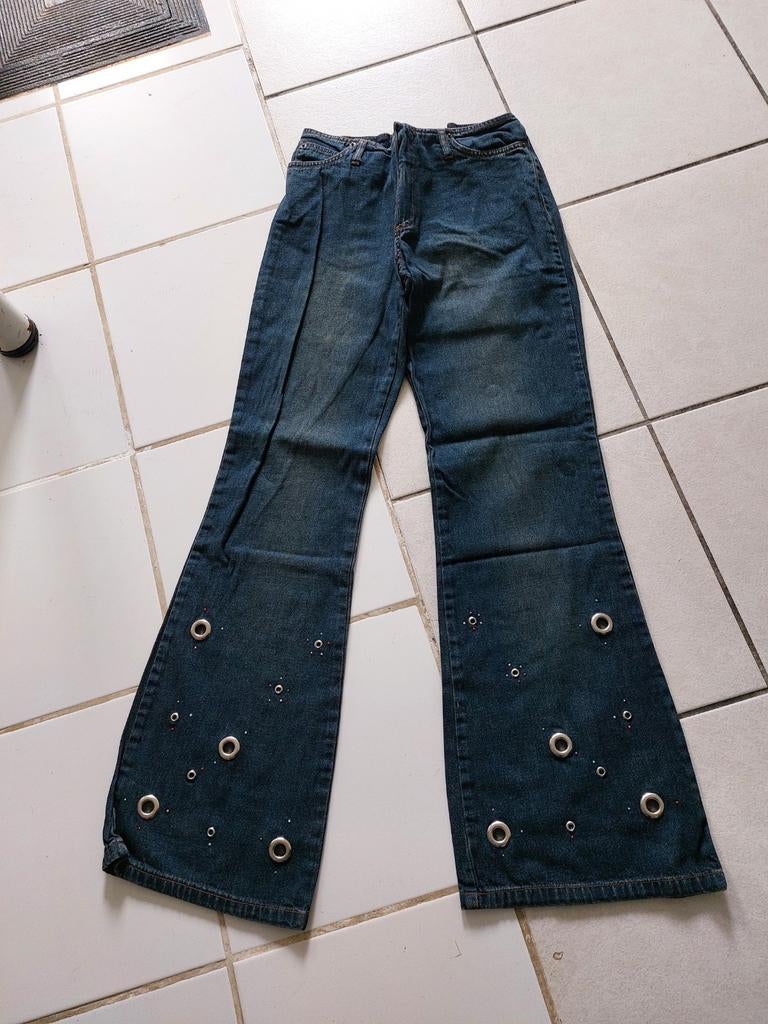 Pantalon jeans pour femme taille 36 38, Kleding | Dames, Spijkerbroeken en Jeans, Ophalen