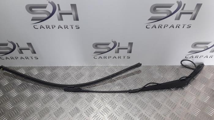 Bras essuie-glace avant d'un Mercedes Sprinter, Autos : Pièces & Accessoires, Vitres & Accessoires, Utilisé, 3 mois de garantie