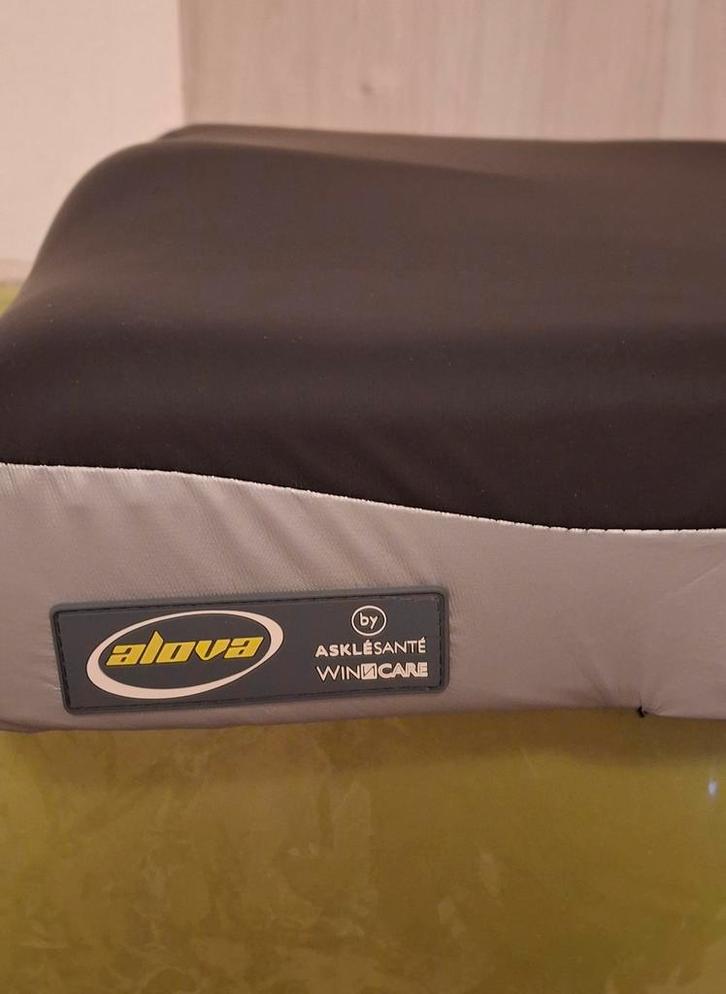 Coussin anti-escarres ALOVA (Winncare) mémoire de forme., Divers, Divers Autre, Neuf, Enlèvement ou Envoi