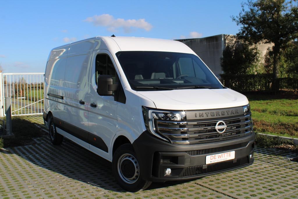 Nissan Interstar VAN L3H2 dCi 150pk MT Tekna + Cargo Pack +, Auto's, Stof, 2500 kg, Wit, Nieuw