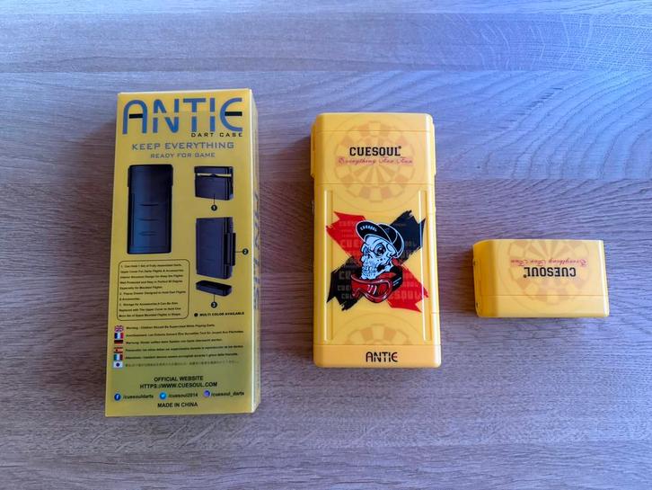 Cuesoul Antie harde dartcase met extra dart flights holder, Sports & Fitness, Fléchettes, Comme neuf, Autres types, Électronique