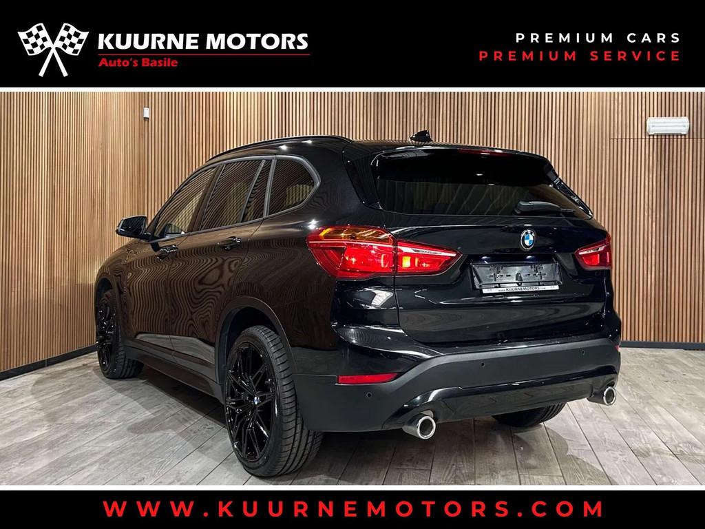 BMW X1 sDrive18dA Alu19"/SportZet/Pdc/Gps *1j garantie*, Auto's, 4 deurs, 4 cilinders, 136 pk, Zwart