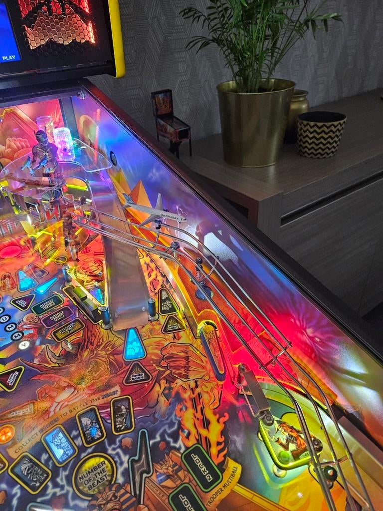 Stern iron maiden premium, Verzamelen, Automaten | Flipperkasten, Ophalen, Stern