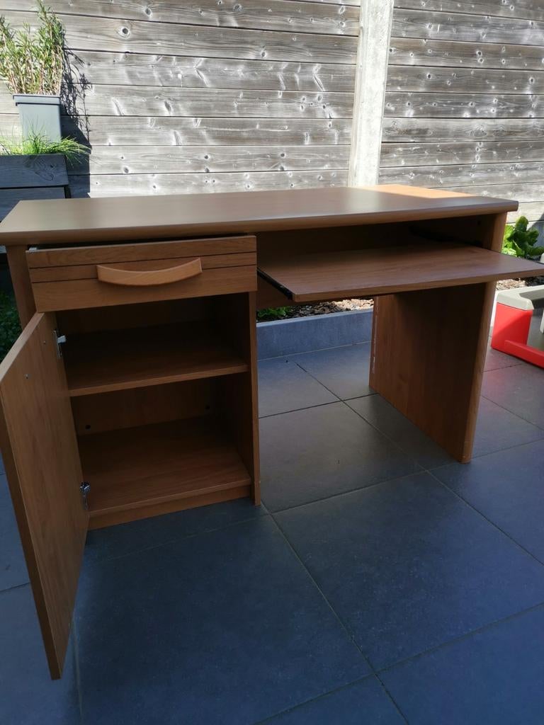 Bureautje, Huis en Inrichting, Bureaus, Ophalen