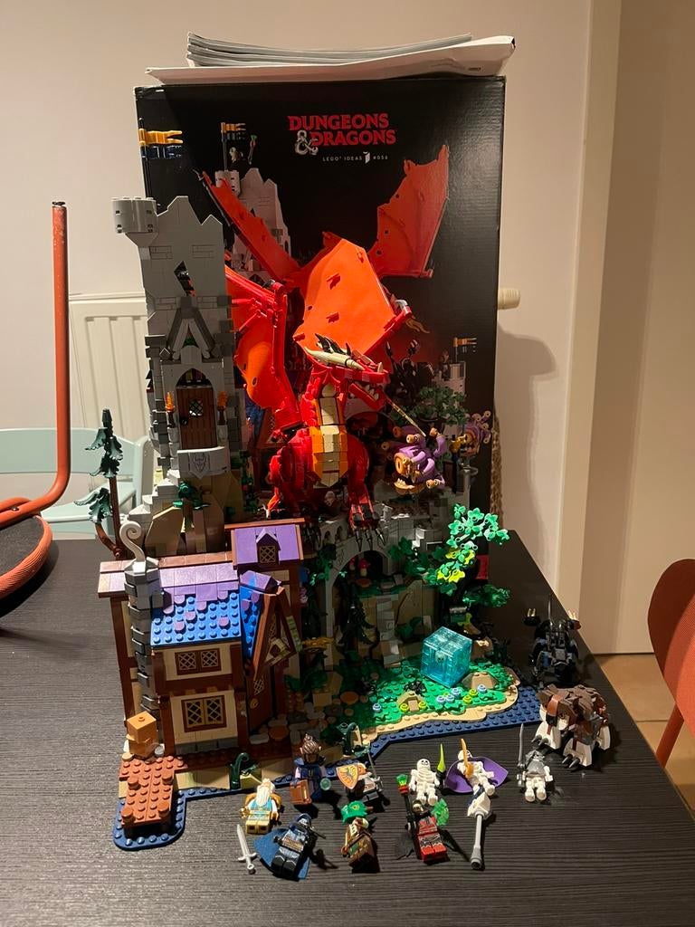 Lego 21348 dungeons & dragons Red dragon’s tale, Ophalen, Zo goed als nieuw, Compleet, Lego