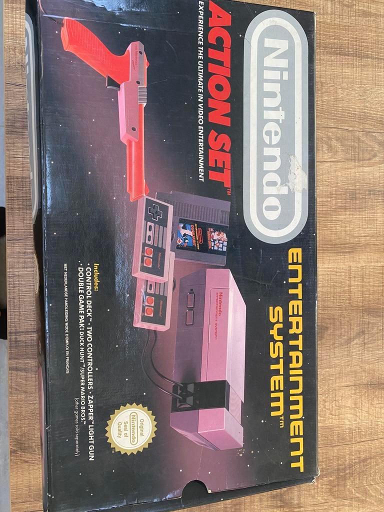 Nintendo action set, Games en Spelcomputers, Spelcomputers | Nintendo NES, Ophalen of Verzenden, Zo goed als nieuw