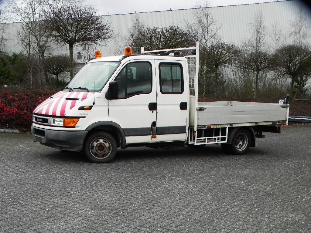 Camion léger IVECO 35 C 12 UNIJET 16 v, Achat, 2286 cm³, 4 portes, Iveco