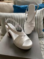 Sandales blanches à talons compensés Nero Giardini - 39, Neuf, Enlèvement ou Envoi, Nero giardini, Blanc