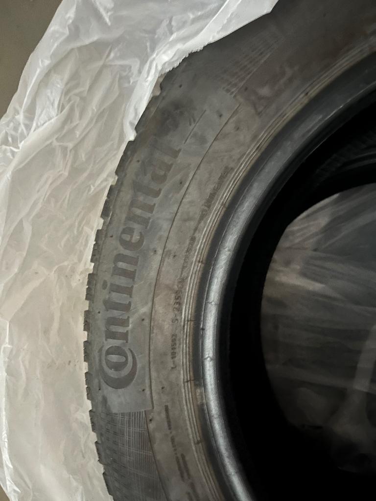 4 pneus neige Continental, Autos : Pièces & Accessoires, Pneus & Jantes, Pneu(s), Pneus hiver, 15 pouces, Véhicule de tourisme