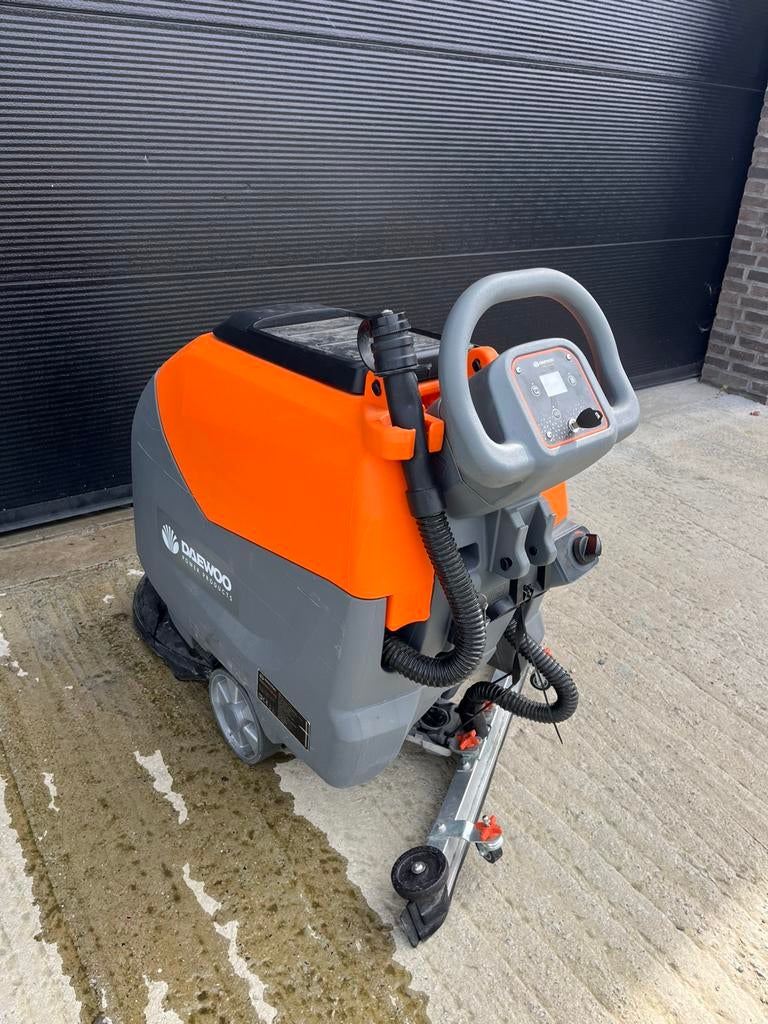 Ponceuse Daewoo DAFL50A, d'occasion, Bricolage & Construction, Matériel de nettoyage, Schuurmachine, Machine de nettoyage à brosse