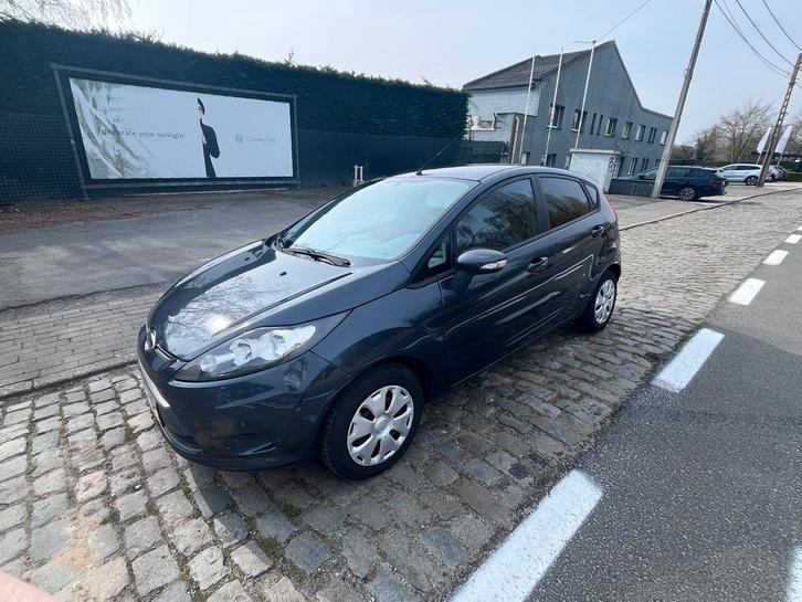 Ford fiësta - blauw, Autos, Ford, Particulier, Fiësta, Airbags, Air conditionné, Bluetooth, Verrouillage central, Vitres électriques
