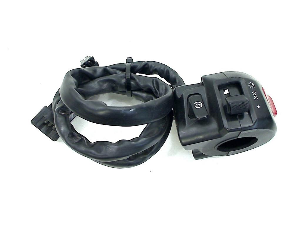 COMMUTATEUR DROIT GSX R 600 1997-2000 SRAD (GSXR 600), Motos, Dhr. S. di Majo, Utilisé, Info@cama-motorparts.nl, P.J. Troelstraweg 8 8
3144 CX  MAASSLUIS, NL