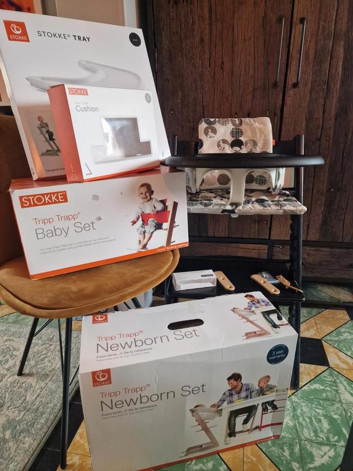 Volledige Tripp Trapp set, Kinderen en Baby's, Kinderstoelen, Gebruikt, Meegroeistoel, Aanschuifbaar, Afneembaar eetblad, Gordel(s)