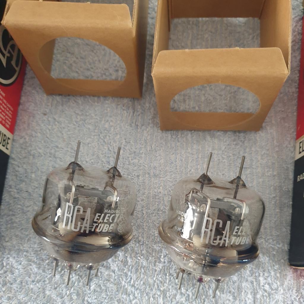 Plume NOS RCA 832A = FU32 = QQE04/20 Tubes, Enlèvement ou Envoi, Tube ou Tubes