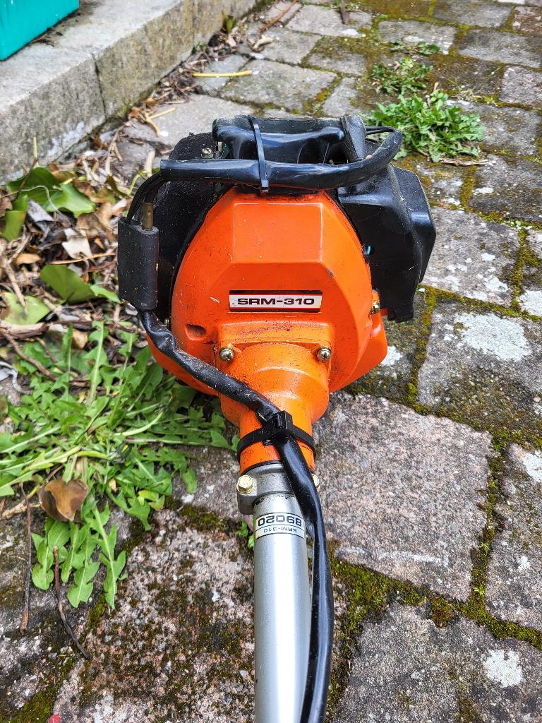 Krachtige Echo SRM-310 Bosmaaier / Grastrimmer, Enlèvement, Utilisé, Essence, Echo