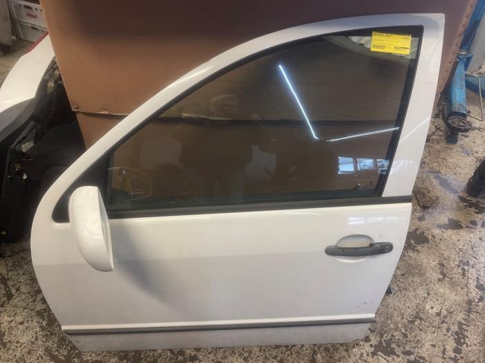 Portière 4portes avant gauche d'un Skoda Fabia (LF9E), Autos : Pièces & Accessoires, Carrosserie & Tôlerie, Porte, Skoda, Utilisé