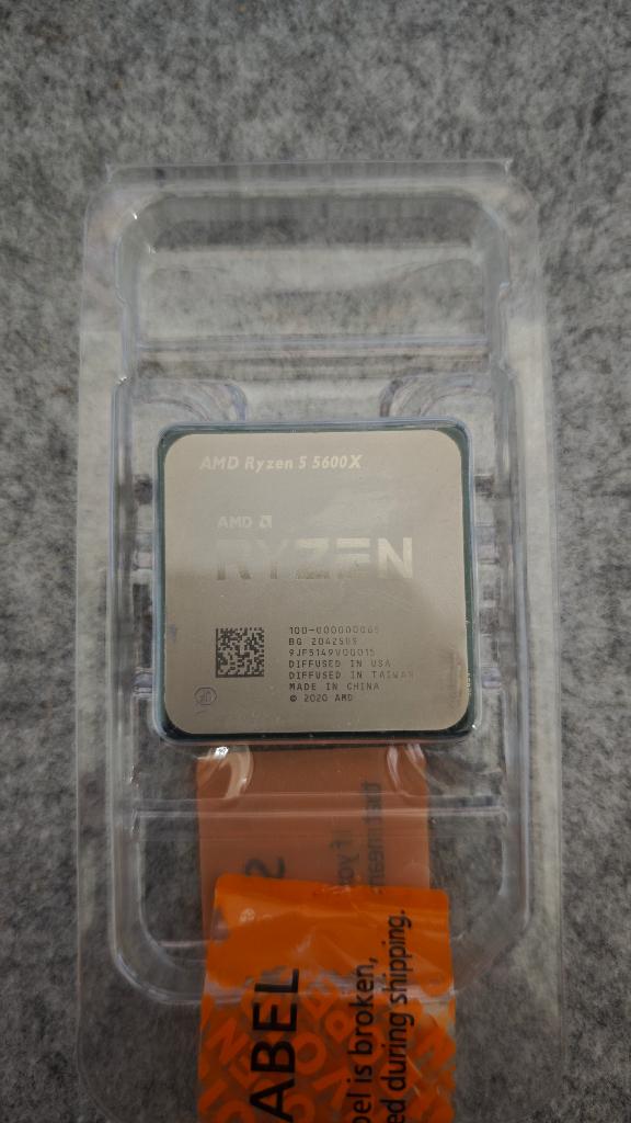 AMD Ryzen 5600x - 3,7 GHz (4,6 GHz Turbo Boost), Informatique & Logiciels, Processeurs, Comme neuf, 6-core, 4 Ghz ou plus, Enlèvement
