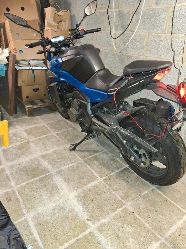 Moto  CF650, Motoren, Motoren | Honda, Particulier, SuperMoto, meer dan 35 kW, 2 cilinders, Motorrijbewijs A, ABS, LED Verlichting