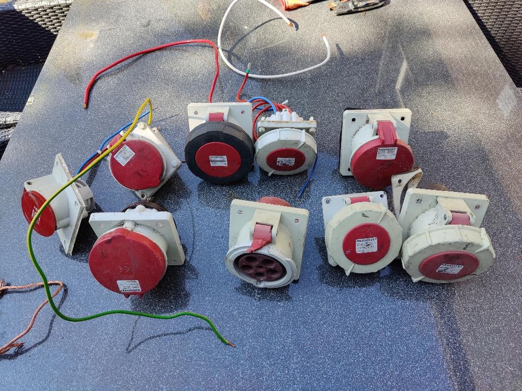 Stopcontacten 380 v, Enlèvement, Utilisé, Interrupteur