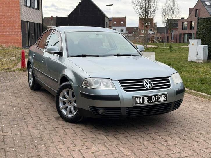 VOLKSWAGEN PASSAT 1.6 ESSENCE, Autos, Volkswagen, Entreprise, Achat, Passat, ABS, Airbags, Air conditionné, Verrouillage central