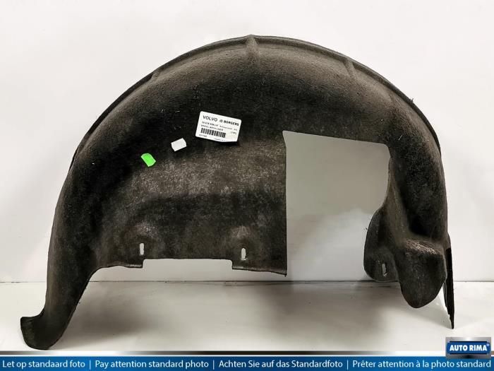 Passage de roue d'un Volvo XC70, -, 3 mois de garantie, Utilisé, -