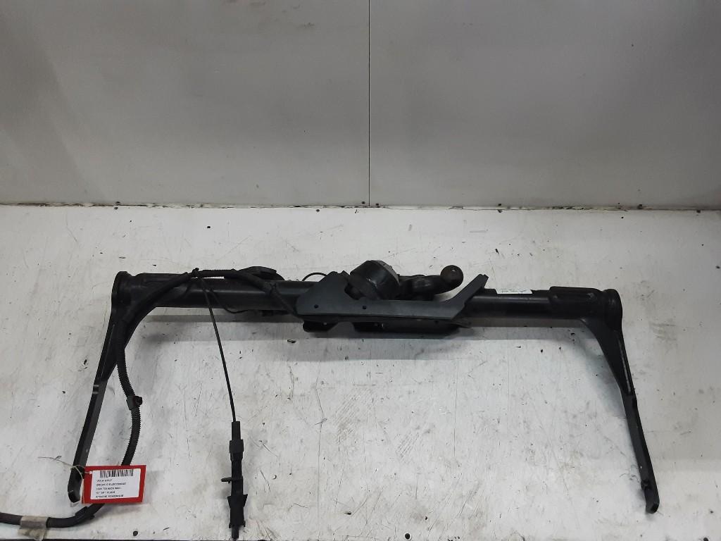 ATTELAGE REMORQUE Golf VII Variant (AUVV) (5G9803880D), Autos : Pièces & Accessoires, Volkswagen, Mevr. I. Hauben, Utilisé, Rue de l'Espoir 34 34
4030  GRIVEGNÉE, BE