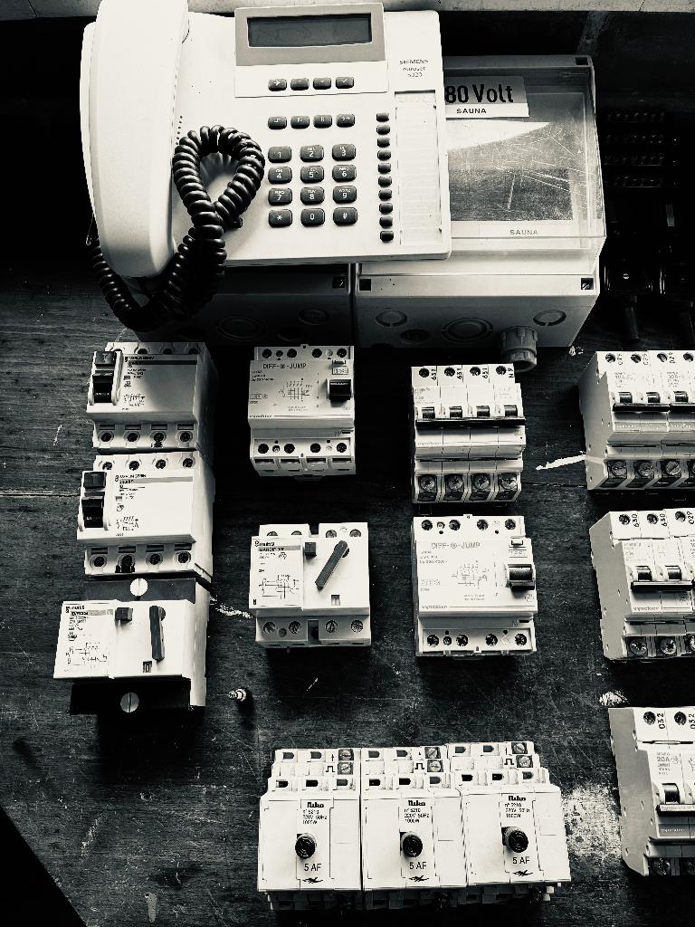 Elektrisch materiaal, Bricolage & Construction, Électricité & Câbles, Utilisé, Autres types, Enlèvement