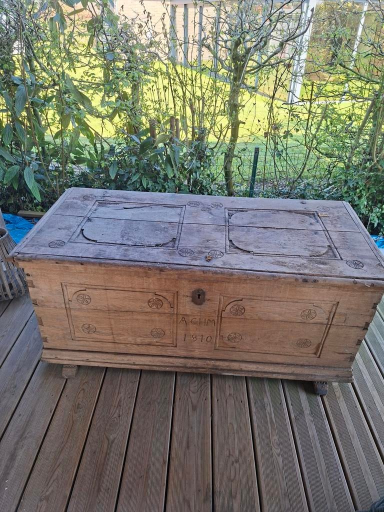 Coffre ancien en chêne, Maison & Meubles, Chêne