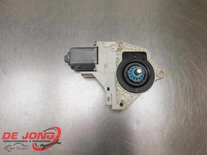 Moteur de vitre portière d'un Audi A4, -, 3 mois de garantie, Audi, Utilisé