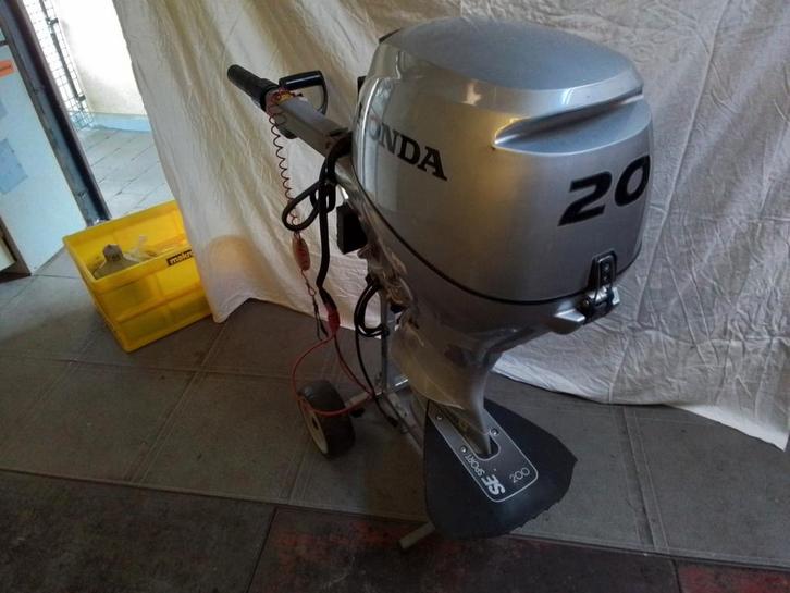 Moteur hors-bord Honda de 20 ch, Sports nautiques & Bateaux, Moteurs Hors-bord & In-bord, Enlèvement