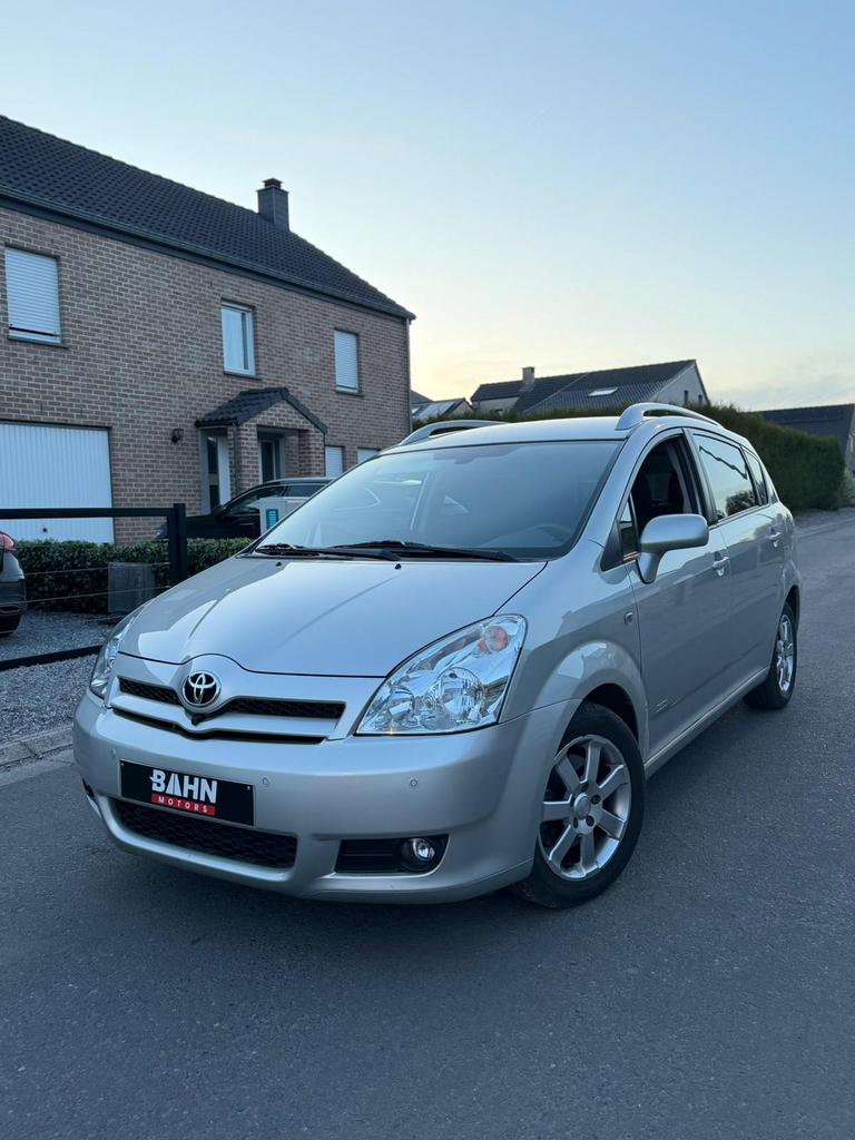 Toyota CorollaVerso, Autos, Toyota, Argent ou Gris, Achat, Entreprise, Boîte manuelle