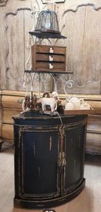 Charmante Clayre&Eef hoekkast, (Nieuw)

Perfect voor een lan, Enlèvement