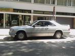 Mercedes E220 Coupé Barnfind 42000 km! 1 Eigenaar, Auto's, Achterwielaandrijving, Leder, Handgeschakeld, Particulier