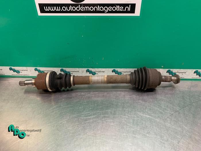 Aandrijfas links-voor van een Citroen C4 (C4 04-), Auto-onderdelen, Remmen en Aandrijving, Citroën, Gebruikt, 3 maanden garantie
