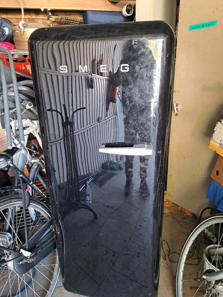 Smeg yskast, Ophalen