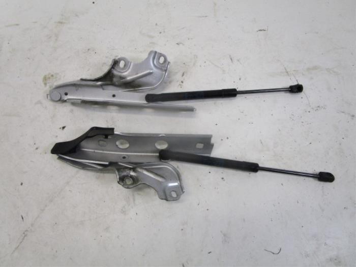 Motorkap Scharnier Audi A6 (22738852), Auto-onderdelen, Carrosserie, Gebruikt, Ophalen of Verzenden