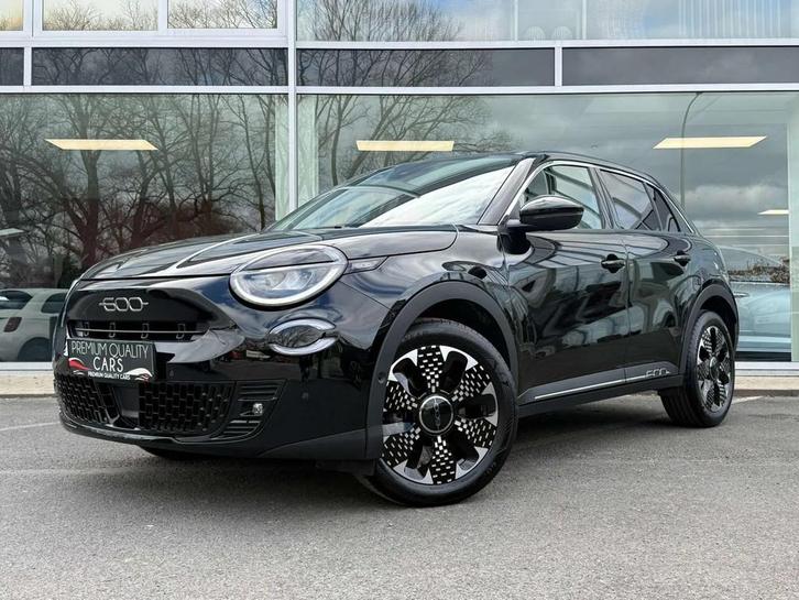 Fiat 600 Hybrid La Prima / ZETELVERWRM / KEYLESS / CARPLAY, Autos, Fiat, Entreprise, Achat, Autres modèles, ABS, Caméra de recul