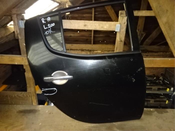 Portier 4Deurs rechts-achter van een Mitsubishi L200, Gebruikt, -, Deur, -