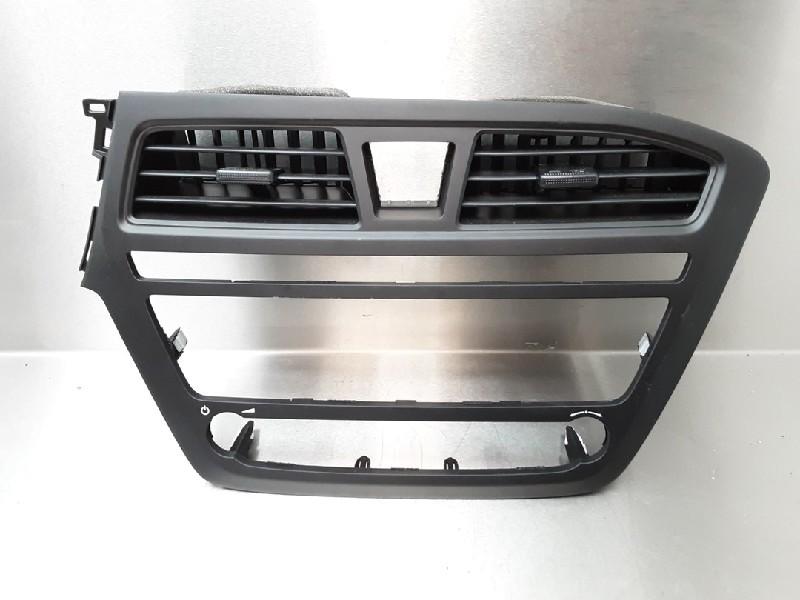 DASHBOARD LUCHTROOSTER Hyundai i20 (GBB) (|84740C8050|), Gebruikt, Hyundai