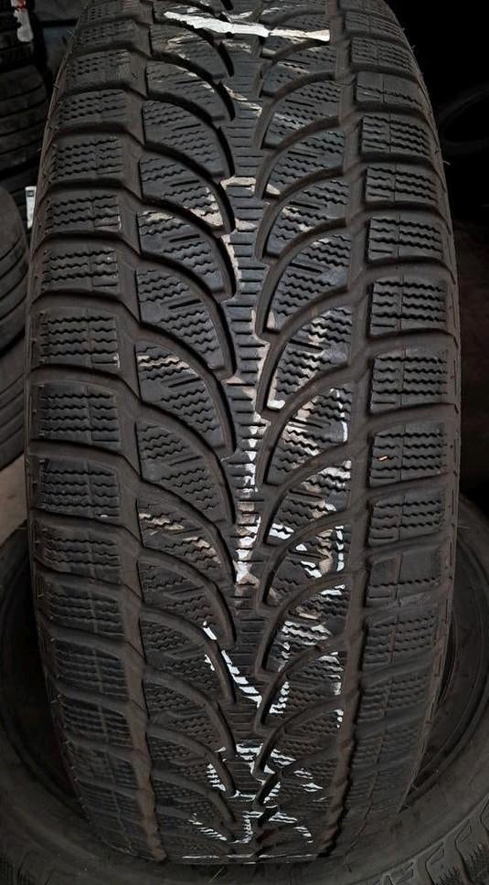 2256517 225/65/17 225/65r17 hiver Bridgestone, Enlèvement
