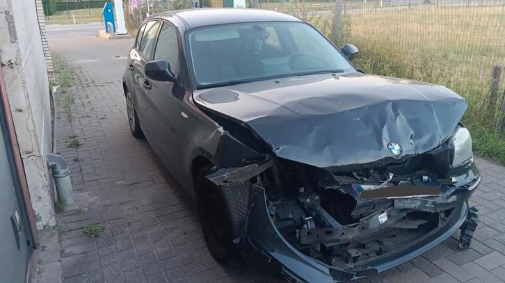 Te koop: BMW 1 Serie 116 benzine. 2011, Auto's, BMW, Bedrijf, 1 Reeks, Airbags, Benzine, Euro 5, Berline, 5 deurs, Handgeschakeld