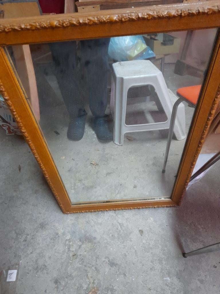 Miroir, Antiquités & Art, Enlèvement