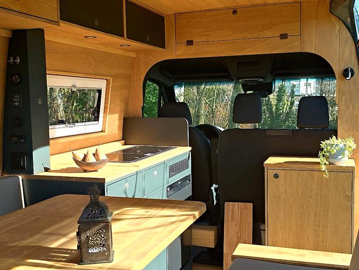 Mercedes Sprinter camper met nieuwe zelfbouw en garantie, Caravanes & Camping, Camping-cars, Entreprise, jusqu'à 3, Modèle Bus ou Fourgon aménagé